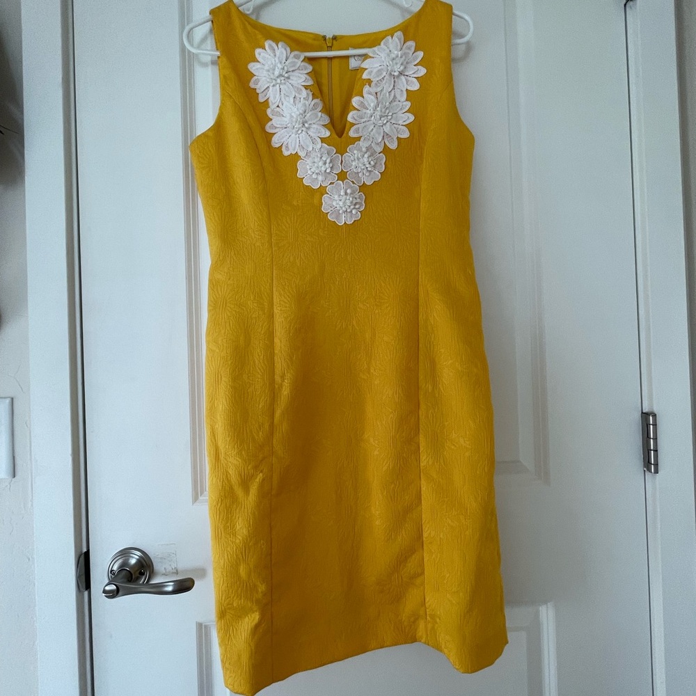 Pappagallo Yellow Top with White Details